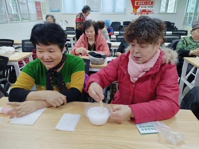 “暖心呵护·手有余香”手工DIY护手霜活动九游会j9ag新时代文明实践│南益社区